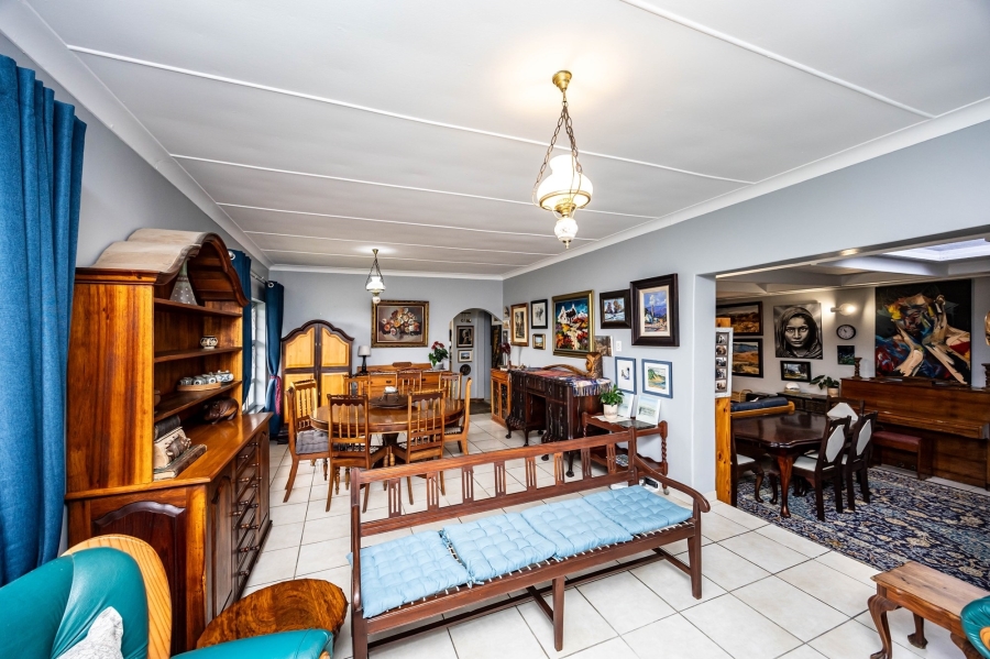 4 Bedroom Property for Sale in Beacon Bay Eastern Cape